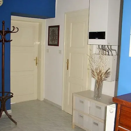 아파트 Big 2bd Flat In Cool Area U Smaltovny *